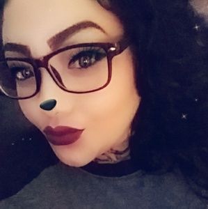 Meet your Posher, Priscilla